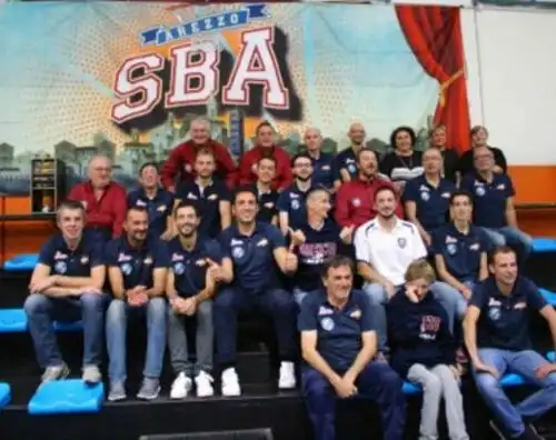 Arezzo insegna basket