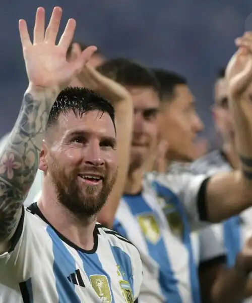 Argentina esagerata, Lionel Messi ne fa 3: foto