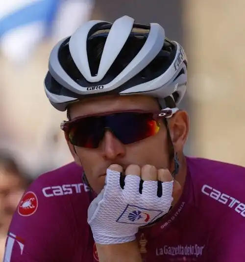 Giro 2022, Arnaud Demare ha un messaggio per Romain Bardet