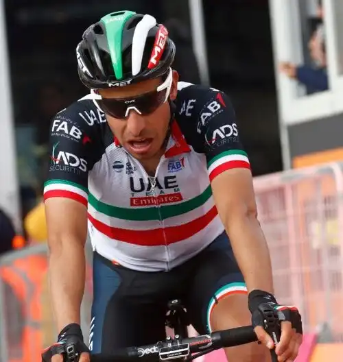 Fabio Aru, prova da leone tra freddo, fango e pioggia