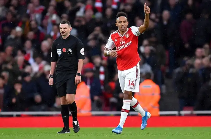 Arsenal, Aubameyang frena sul rinnovo