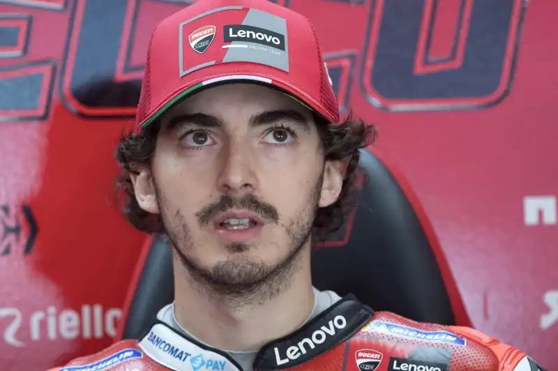 Pecco Bagnaia tende la mano a Valentino Rossi