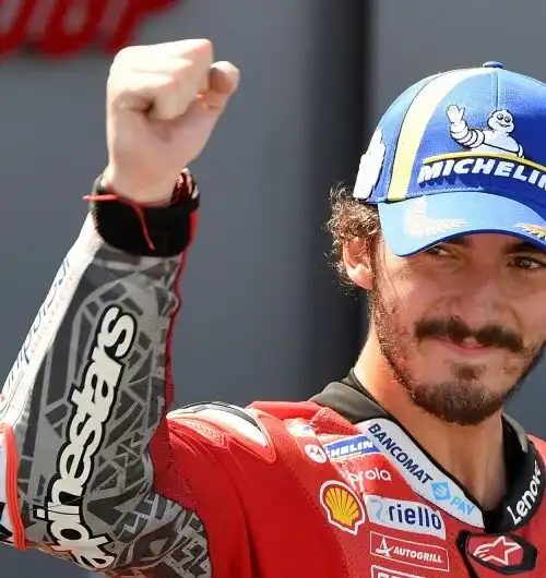 MotoGp: Pecco Bagnaia – Valentino Rossi, abbraccio commovente