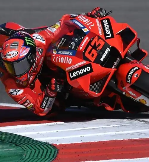 MotoGp, Bagnaia domina a Portimao, Ducati campione. Valentino Rossi a punti