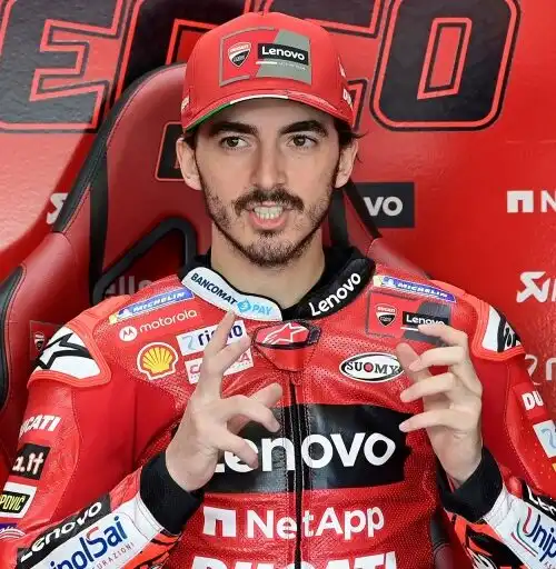 Ducati, Pecco Bagnaia non ammette discussioni su Valentino Rossi