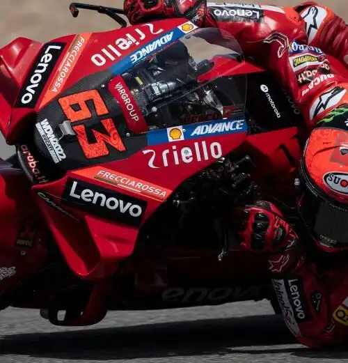 MotoGp libere Jerez: Bagnaia e Quartararo si marcano stretti, si rivede Marquez