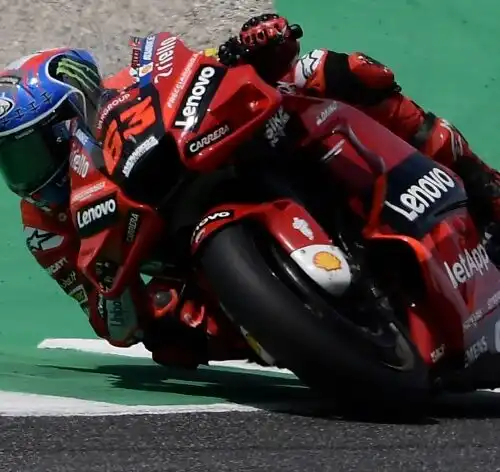 MotoGp: Bagnaia trionfa al Mugello, Bastianini ko. Marquez decimo, ora lo stop