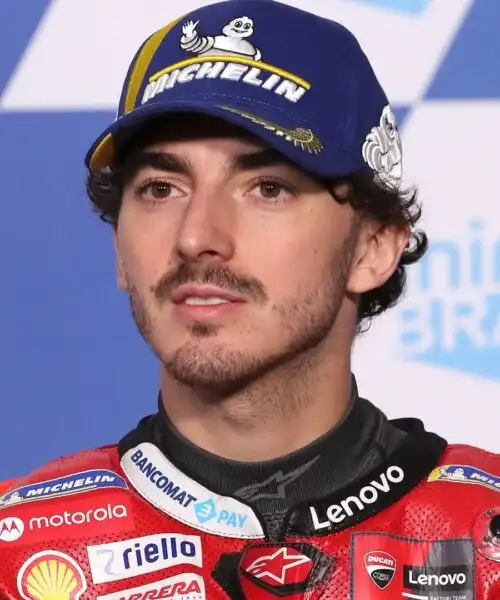 Ducati: Pecco Bagnaia sorride dopo i primi giri sulla GP23