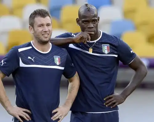 Balotelli offeso da Cassano, esplode la polemica