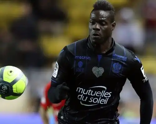 Ammonisce Balotelli e rischia di finire in tribunale