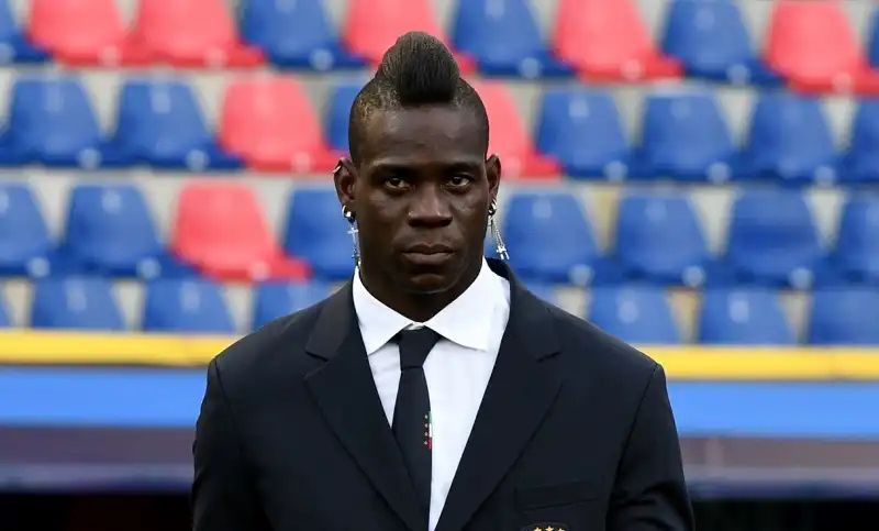 Tegola sull’Adana Demirspor, Mario Balotelli resta in Italia