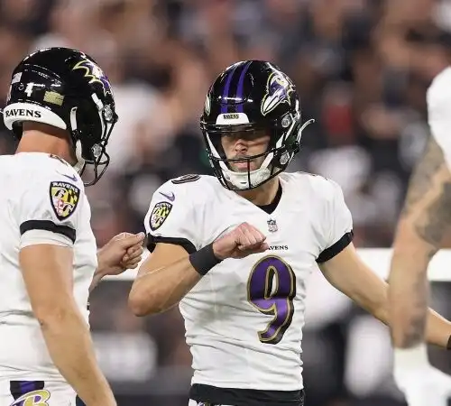 NFL, Justin Tucker segna il field goal dei record