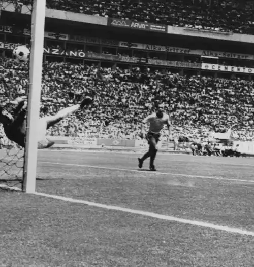 Addio al leggendario Gordon Banks