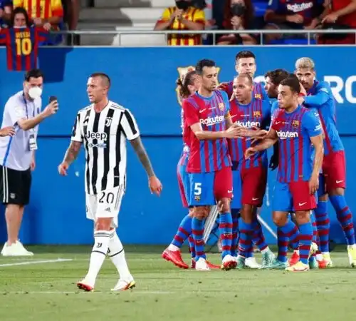 Il Barcellona strapazza la Juventus nel giorno più duro