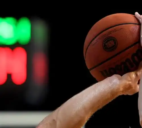 Il rischio guerra porta al rinvio del match di Reggio Emilia