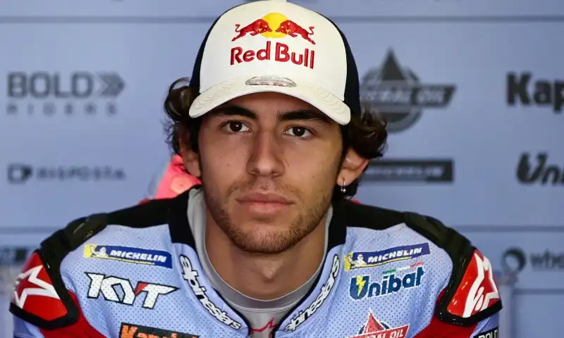 Enea Bastianini, numeri alla Valentino Rossi: “Bagnaia? Ho fatto apposta”