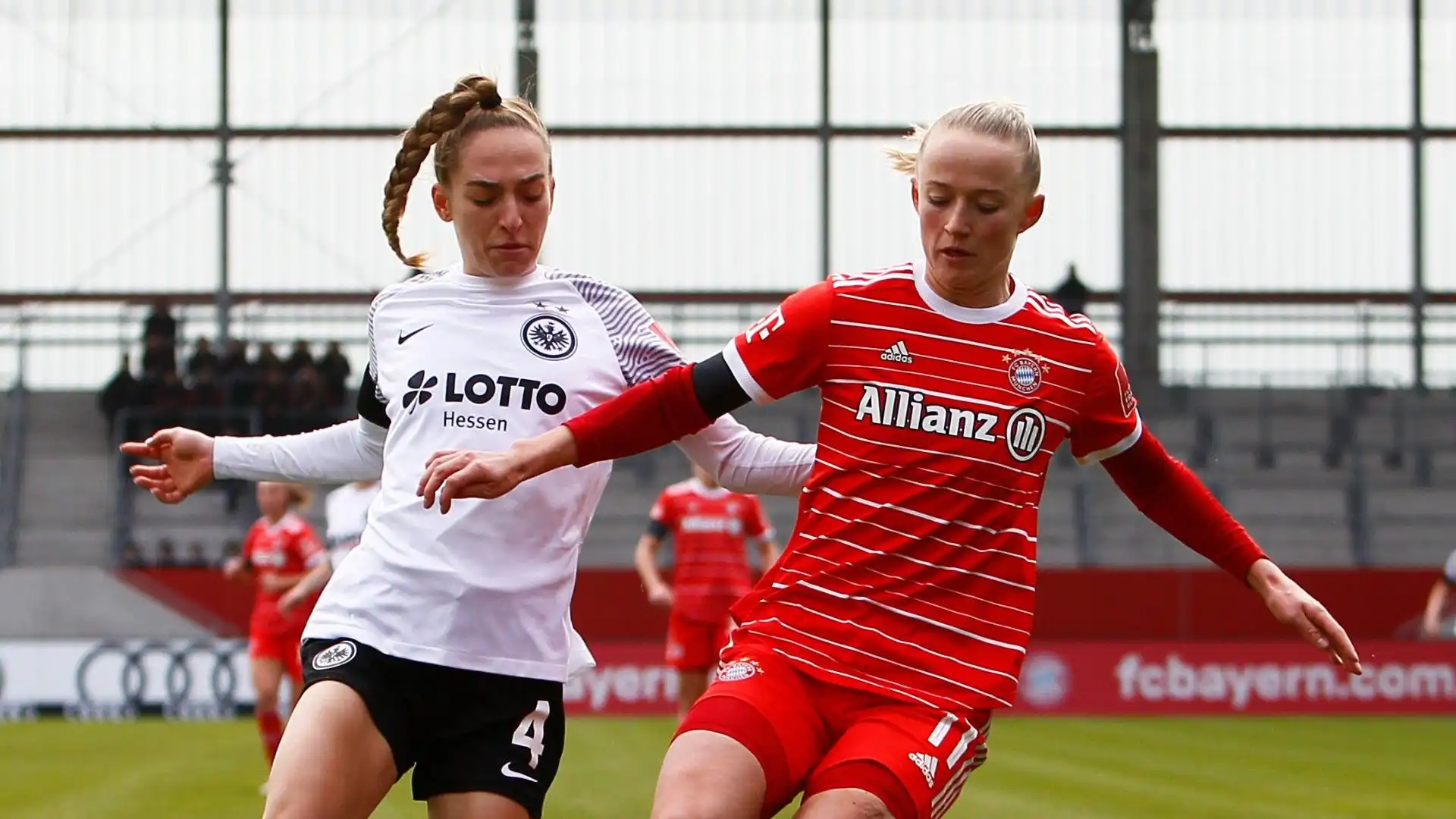 Bayern Monaco, vince anche la squadra femminile! Le foto