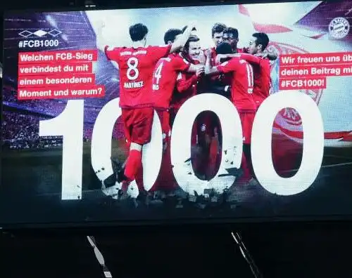 Il Bayern fa 1000 con Vidal, Bayer 4-3