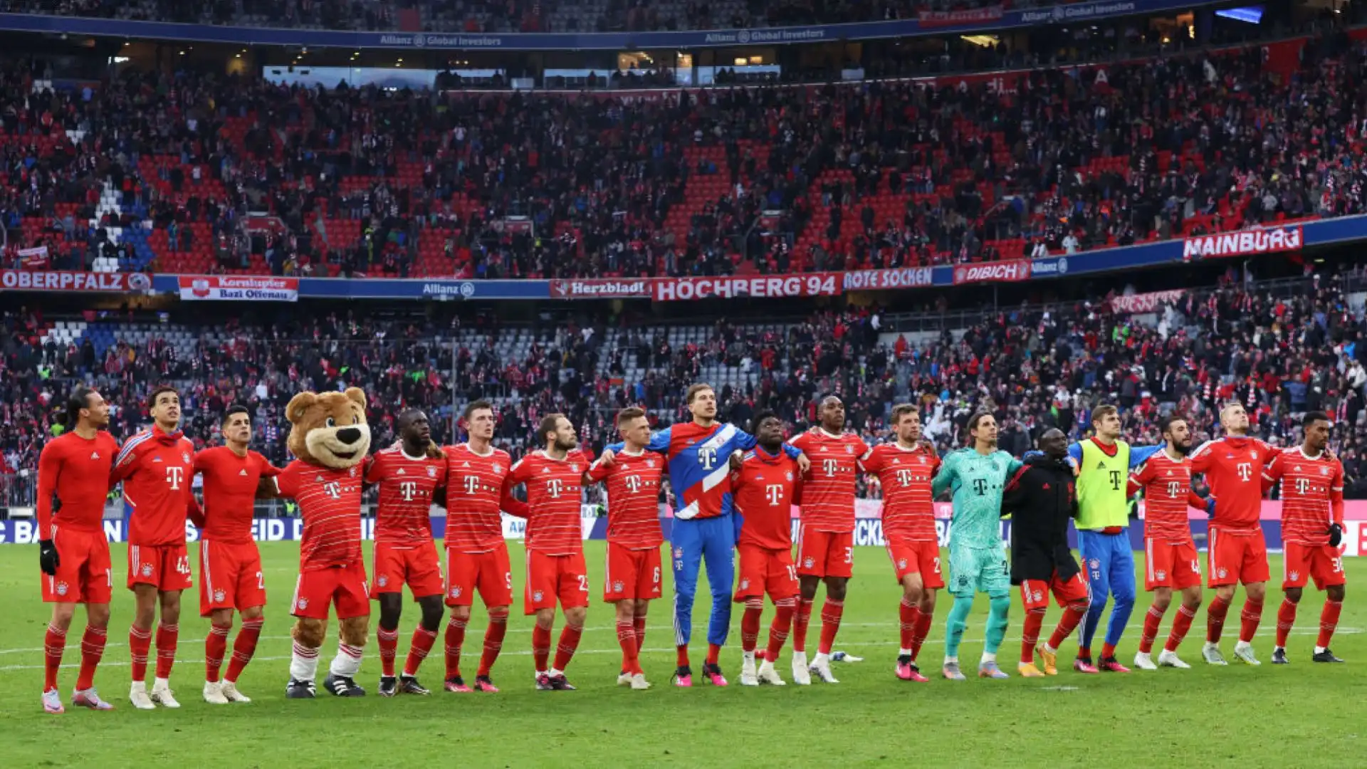 Show del Bayern Monaco: 5 gol all'Augsburg! Le foto
