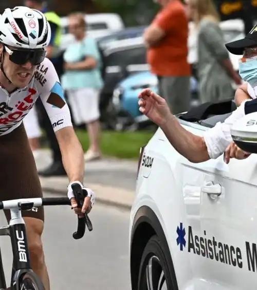 Il Tour perde un altro protagonista: “Pedalo con una gamba sola”