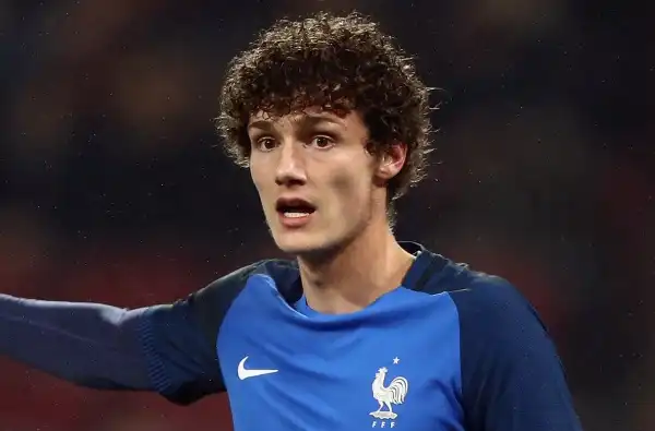 Niente Napoli, Pavard è del Bayern Monaco