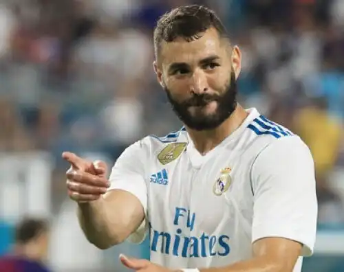 Real, Benzema disintegra Giroud