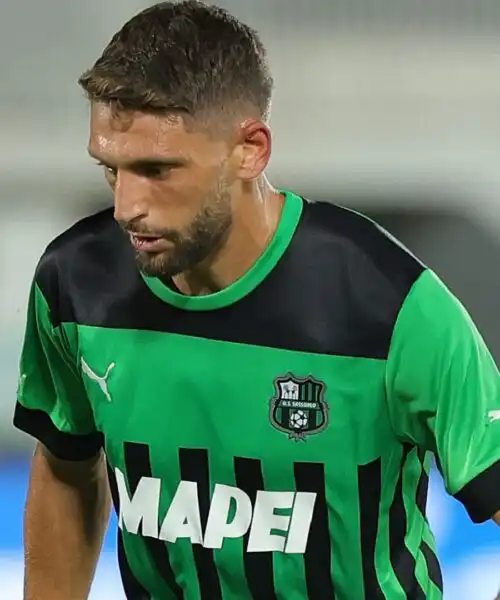 Berardi in lacrime in panchina dopo l’infortunio: le sue condizioni