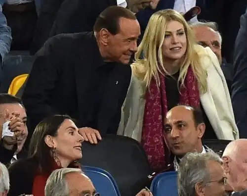 “Ultime settimane dell’era Berlusconi”