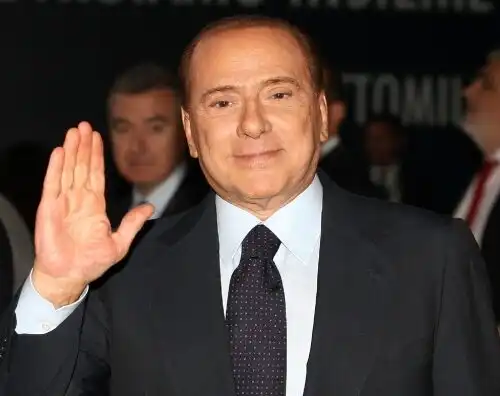 Berlusconi difende i cinesi del Milan