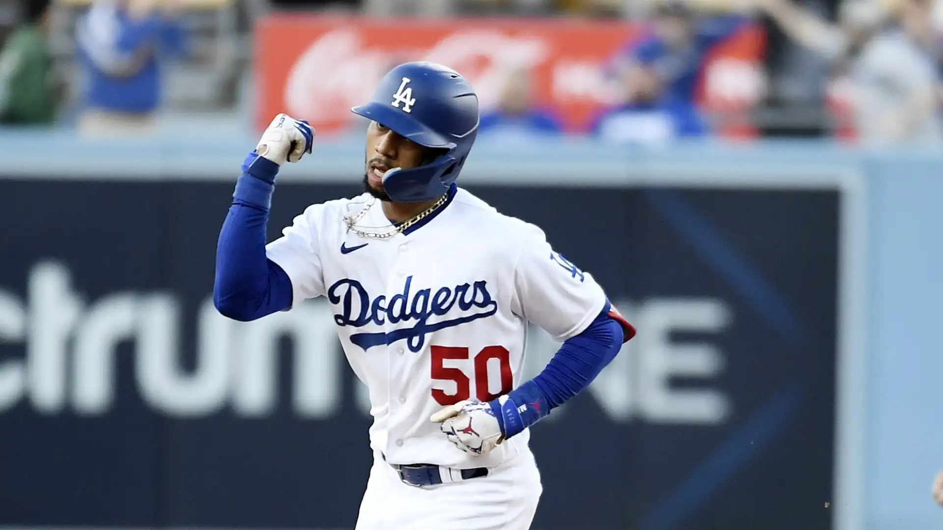 Mookie Betts (Baseball). Contratto da 365 milioni di dollari, firmato nel 2020 con i Los Angeles Dodgers, valido 12 anni
