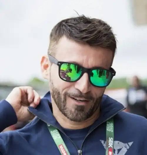 Max Biaggi: “Con Valentino Rossi tutto fermo”