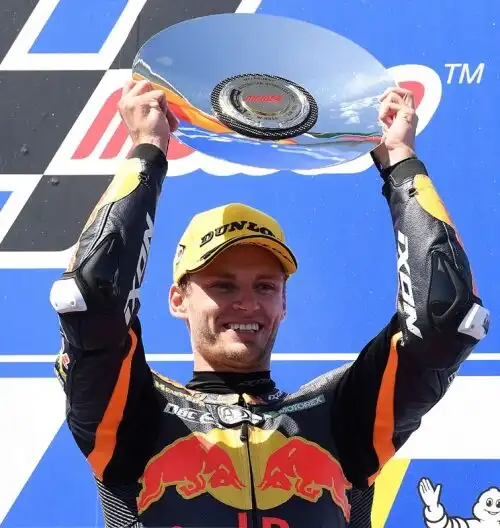 Moto2: vince Binder, Bagnaia vede il titolo