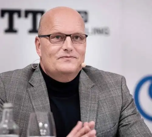 Tra NTT e Bjarne Riis è finita