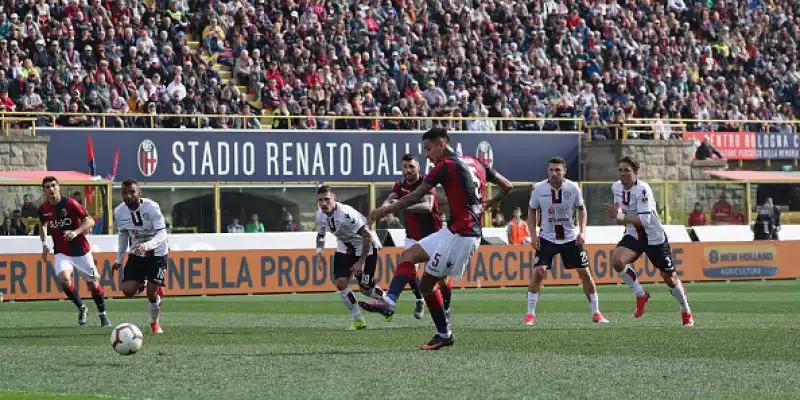 Per i felsinei un gol per tempo: Pulgar su rigore e Soriano i marcatori.