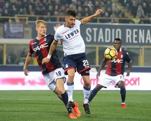 Bologna-Crotone 2-3