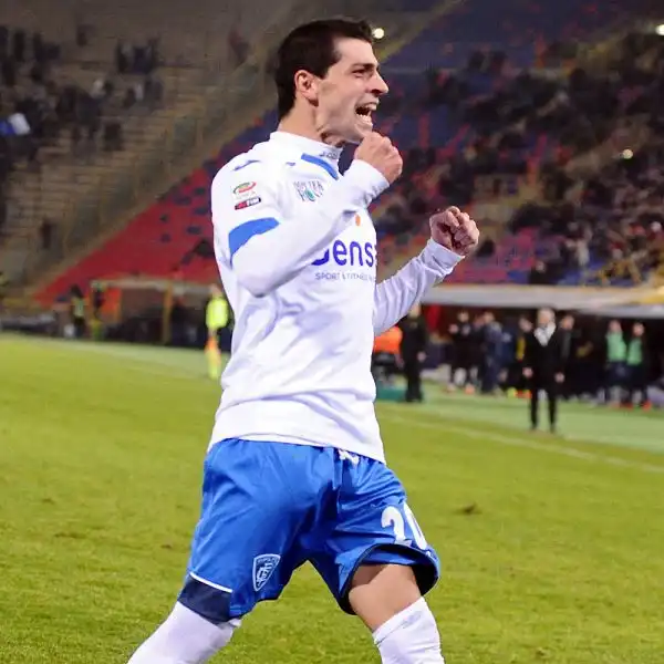 L'Empoli batte il Bologna al Dall'Ara grazie a una doppietta di Maccarone e a un gol di Pucciarelli. Quarta vittoria consecutiva degli azzurri, ora al sesto posto in classifica.