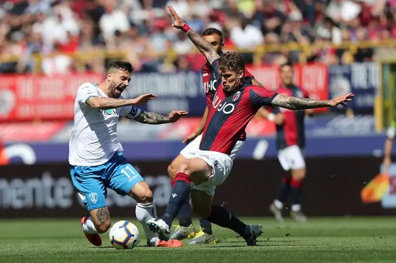 Il Bologna ha battuto per 3-1 l'Empoli nel primo anticipo della 34esima giornata di serie A. Con questi tre punti il Bologna ipoteca la salvezza e inguaia l'Empoli.