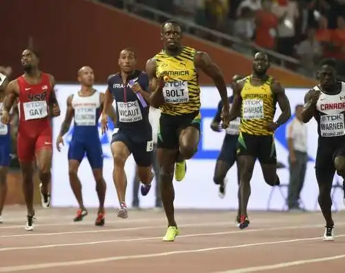 Bolt trionfa anche nella 4×100, squalifica Usa