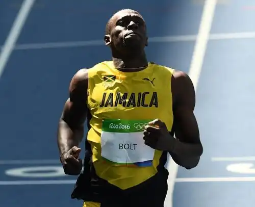 Usain Bolt in semifinale in scioltezza