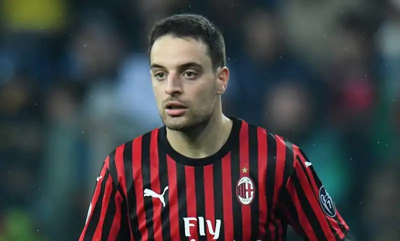 In quattro fanno la corte a Bonaventura