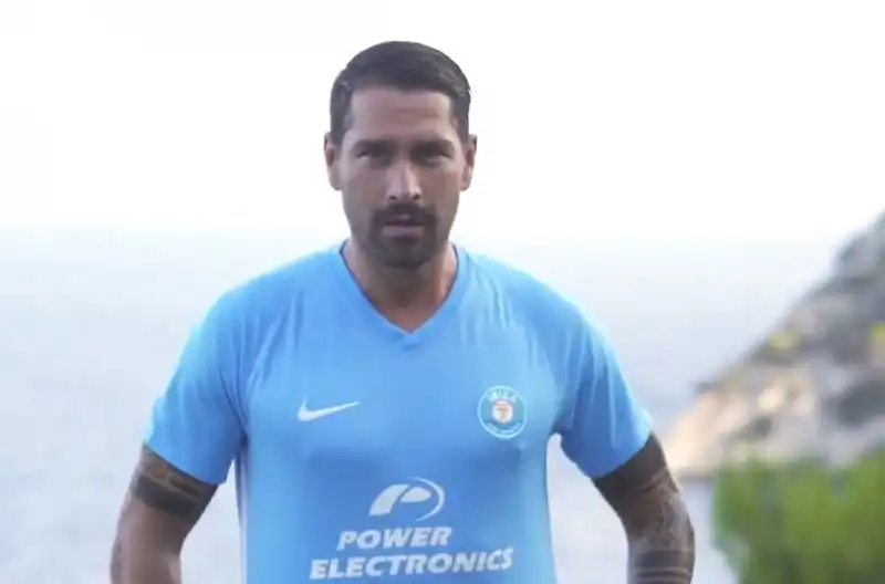 L’Ibiza fa flop, Borriello non si arrende