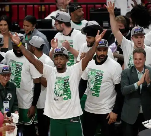 Play-off NBA: gara 7 ai Celtics che volano alle Finals