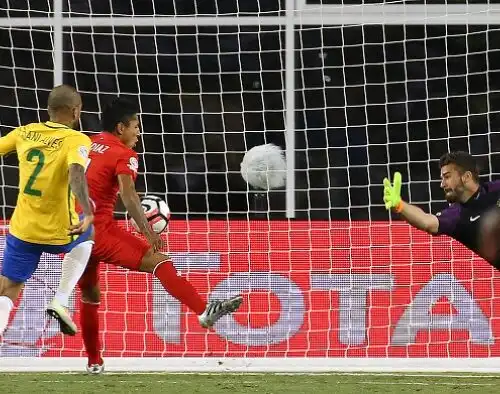 Un gol di mano elimina il Brasile