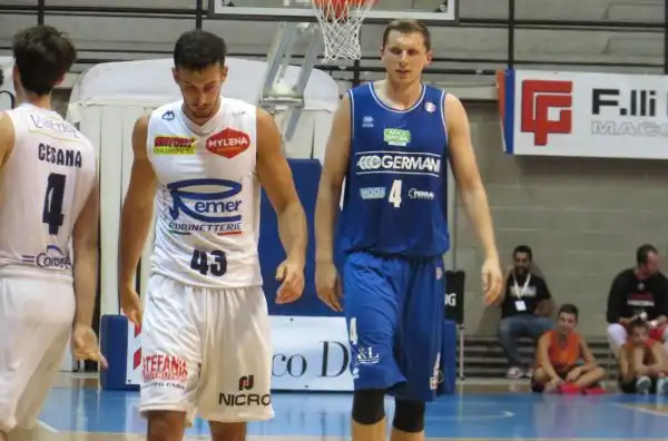 Il Trofeo Lombardia si è aperto con la netta vittoria di Moss e compagni.