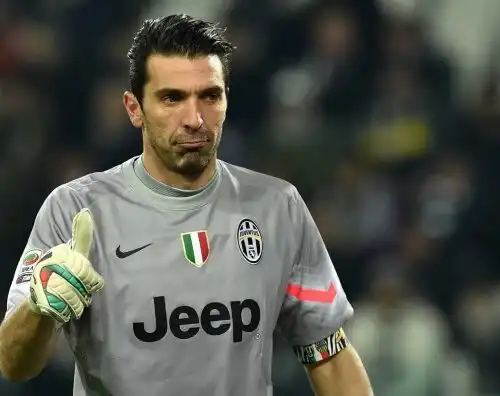 Buffon si complimenta con Ranieri