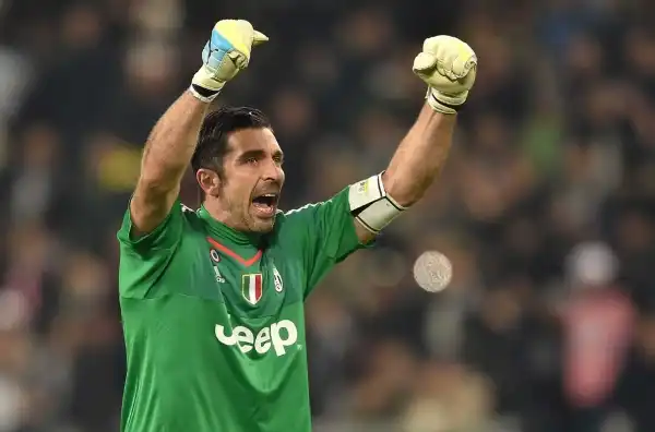 Buffon, stoccata a Napoli e Roma