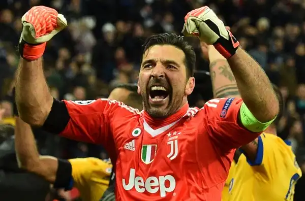 Buffon: ”Finchè ho voglia di soffrire andrò avanti”