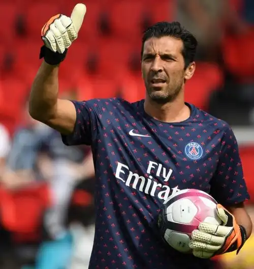 Buffon: “Champions? Attenzione al Napoli”