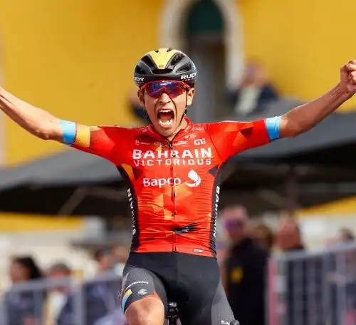 Giro d’Italia: fuga trionfale di Buitrago. Carapaz sempre in rosa, Nibali perde contatto