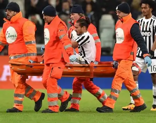 Caceres operato, fuori per cinque mesi